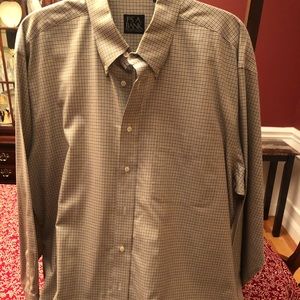 9 Men’s L Jos A Bank sportshirts